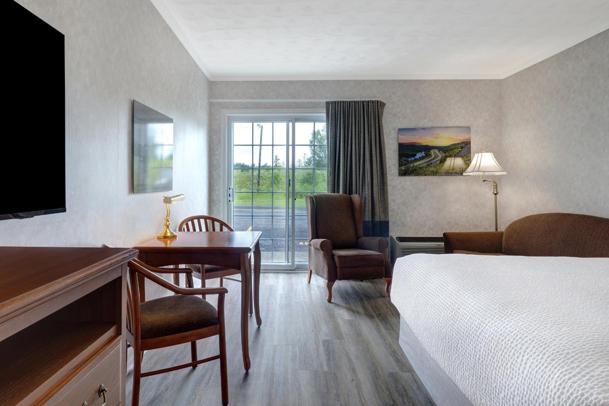 Days Inn By Wyndham Эдмундстон Экстерьер фото